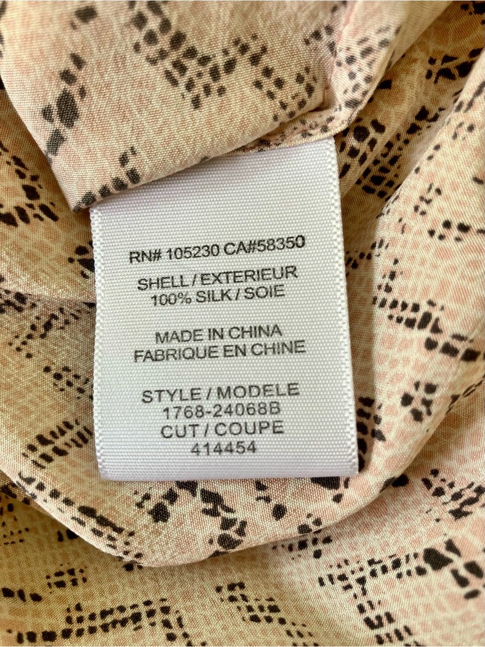 Light pink Snake-Print Reptile Joie silk blouse NWOT - Picture 4 of 8
